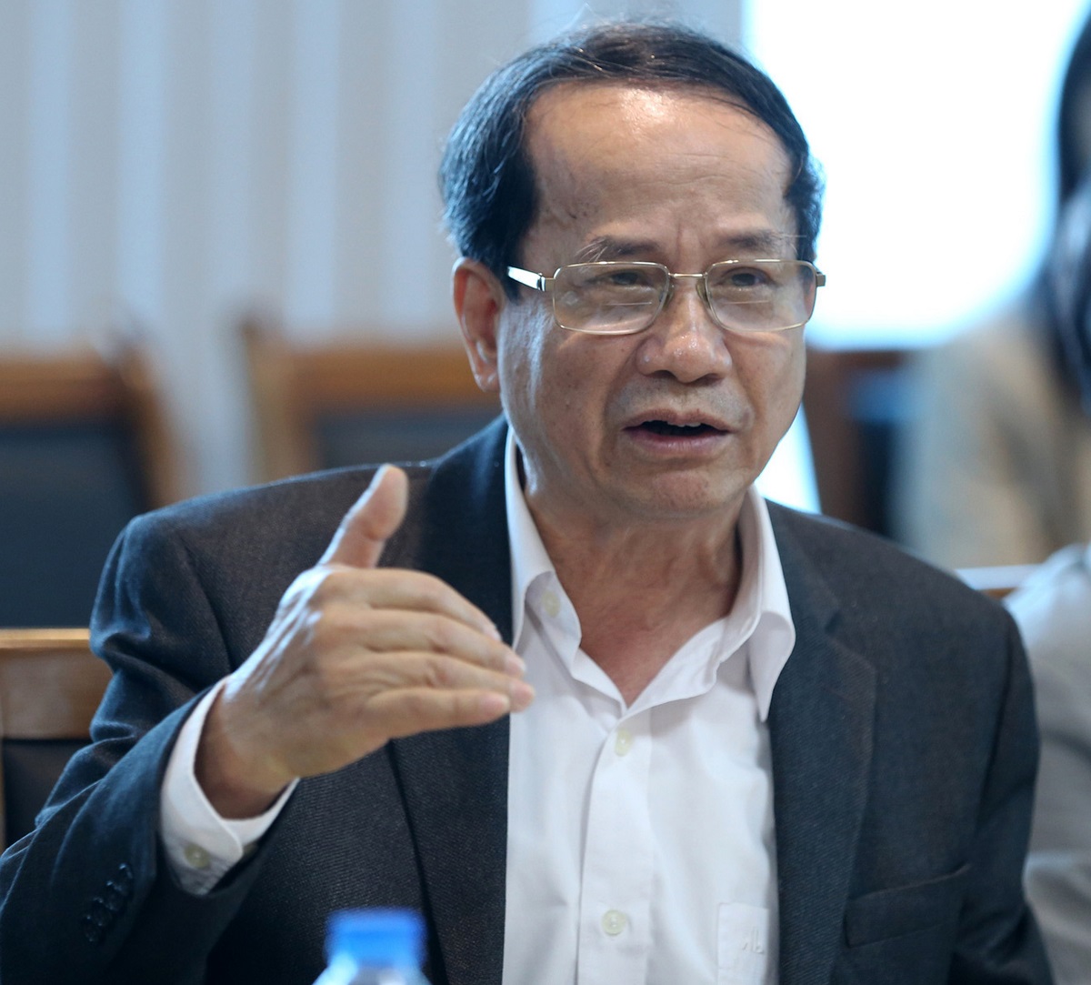 Chuyen gia Ngo Tri Long