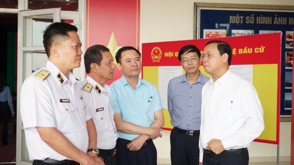 Cử tri V&ugrave;ng 2 Hải qu&acirc;n đặc biệt quan t&acirc;m đến vai tr&ograve; của Petrovietnam trong đảm bảo an ninh năng lượng v&agrave; an ninh quốc ph&ograve;ng