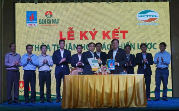 PVCFC ký kết hợp tác chiến lược với Viettel