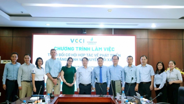PVU hợp t&aacute;c c&ugrave;ng VCCI-HCM v&agrave; DI th&uacute;c đẩy đ&agrave;o tạo nh&acirc;n lực ng&agrave;nh năng lượng xanh